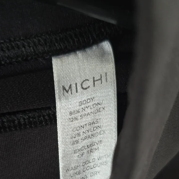 MICHI Classic Black Leggings Front Seam Detail Size M - Picture 4 of 5